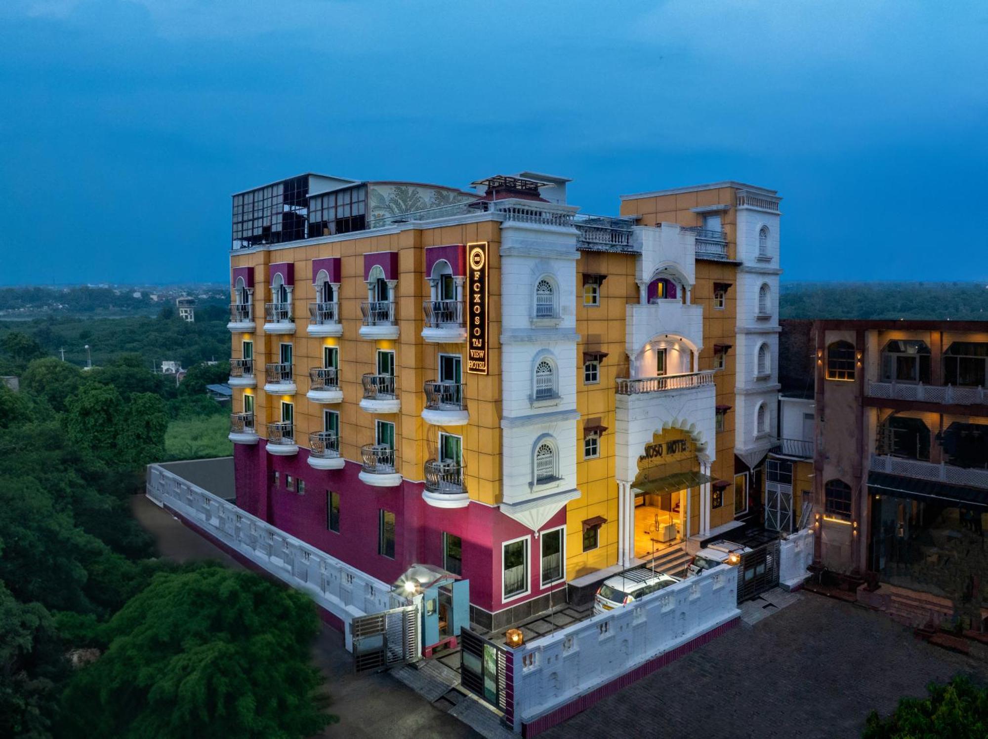 Foxoso Taj View Hotel Agra  Dış mekan fotoğraf