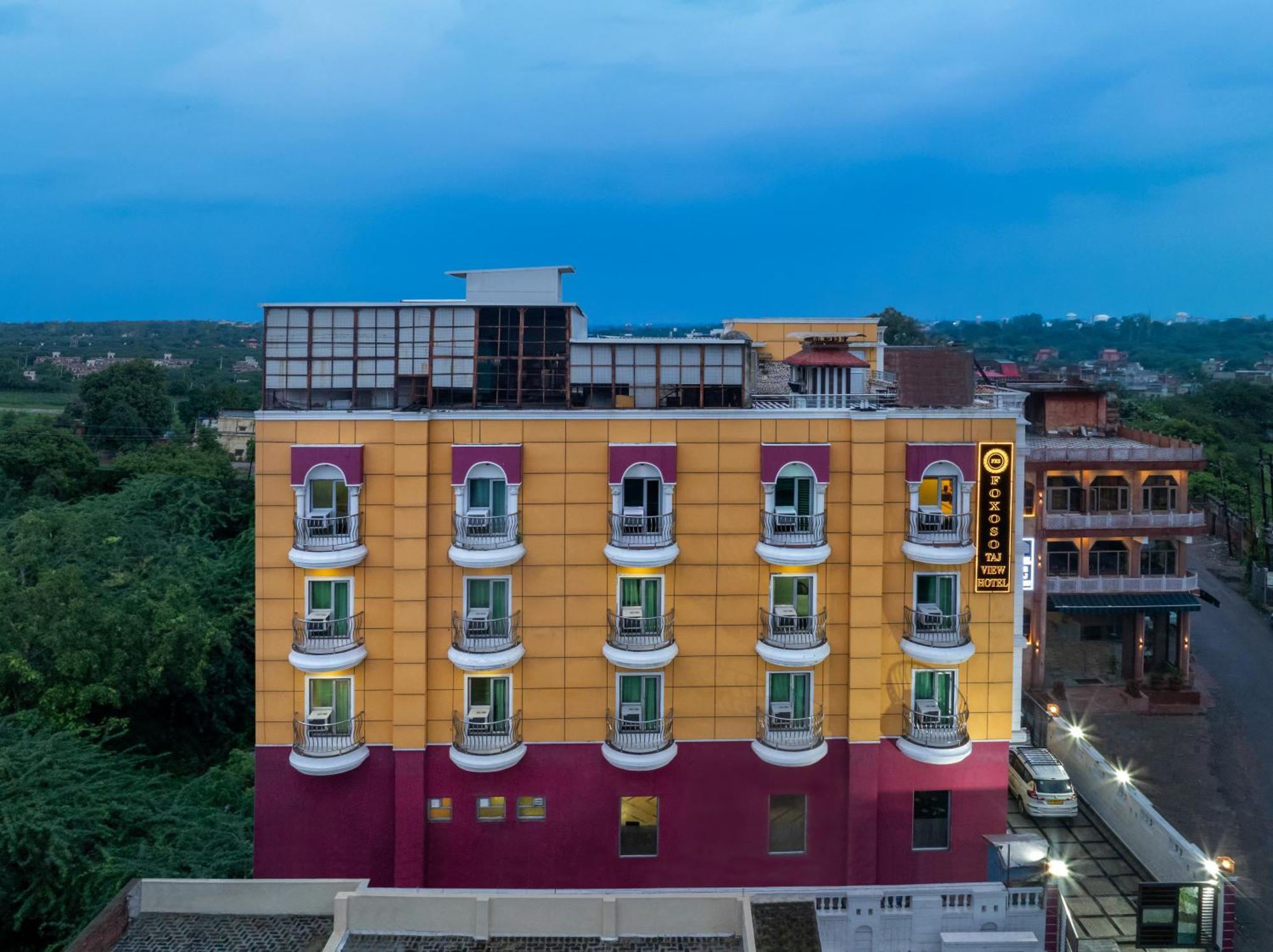 Foxoso Taj View Hotel Agra  Dış mekan fotoğraf