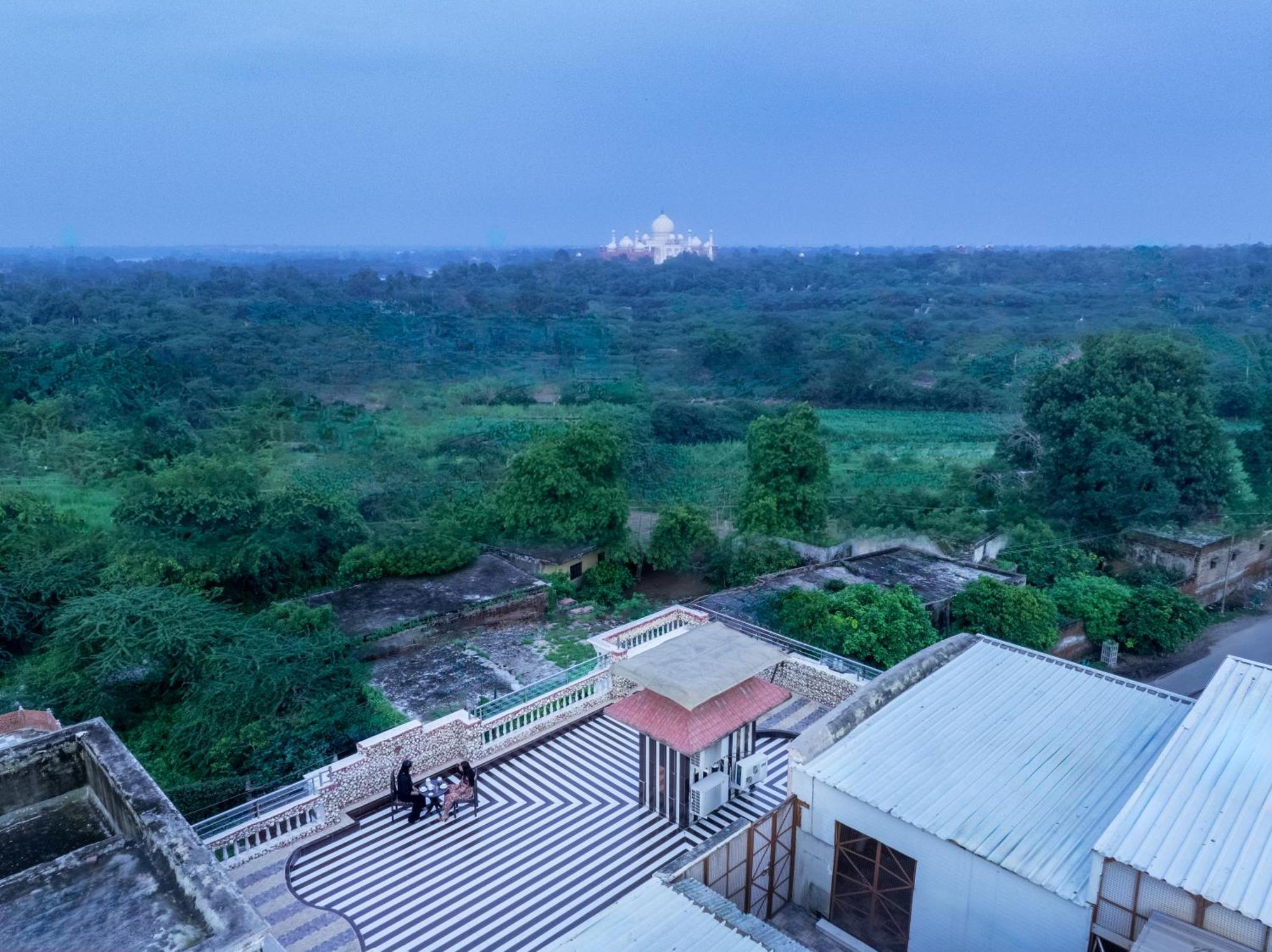 Foxoso Taj View Hotel Agra  Dış mekan fotoğraf